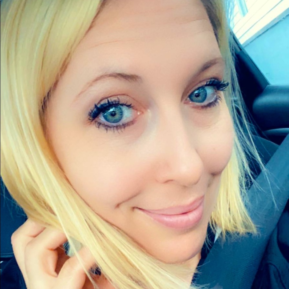 Meet your Posher, Kelly